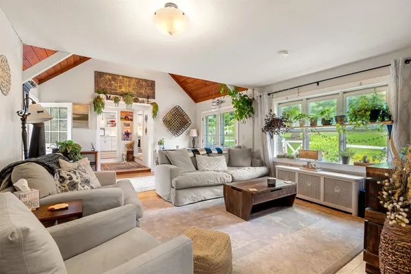 $629,900 | 415 Flanders Memorial Road, Weare, NH 03281