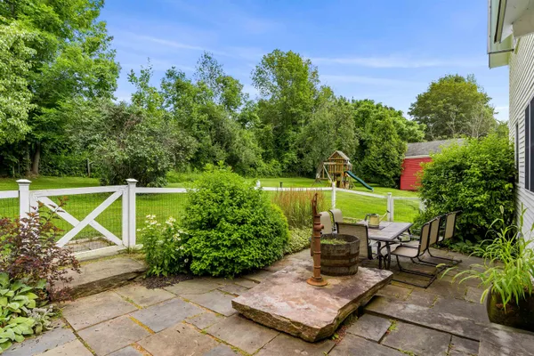 $629,900 | 415 Flanders Memorial Road, Weare, NH 03281