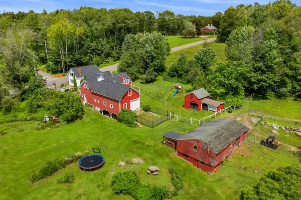 $629,900 | 415 Flanders Memorial Road, Weare, NH 03281