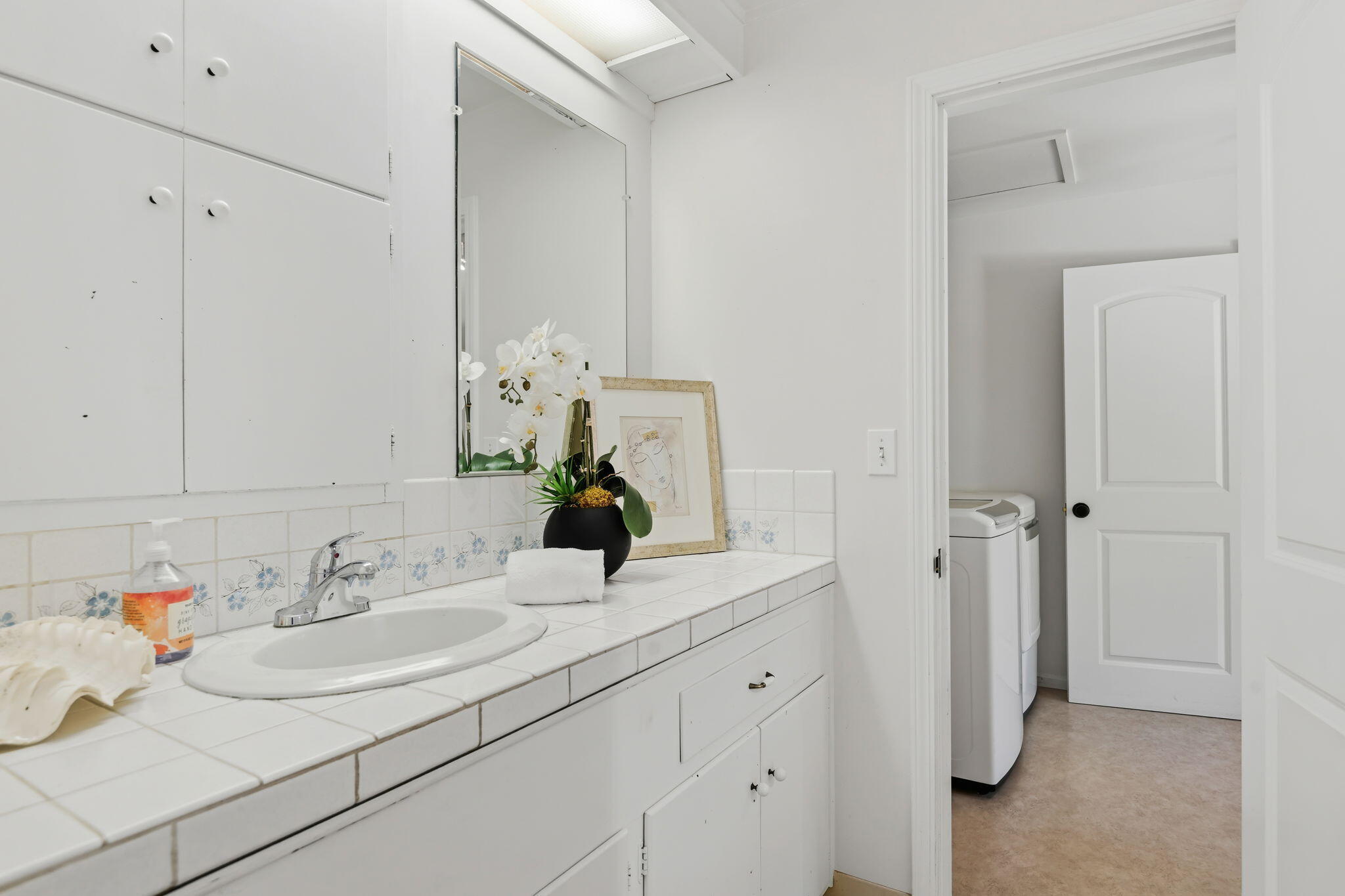 1400 Holiday Hill Road Goleta, CA 93117 - Photo 44 of 56 45-Bathroom 3