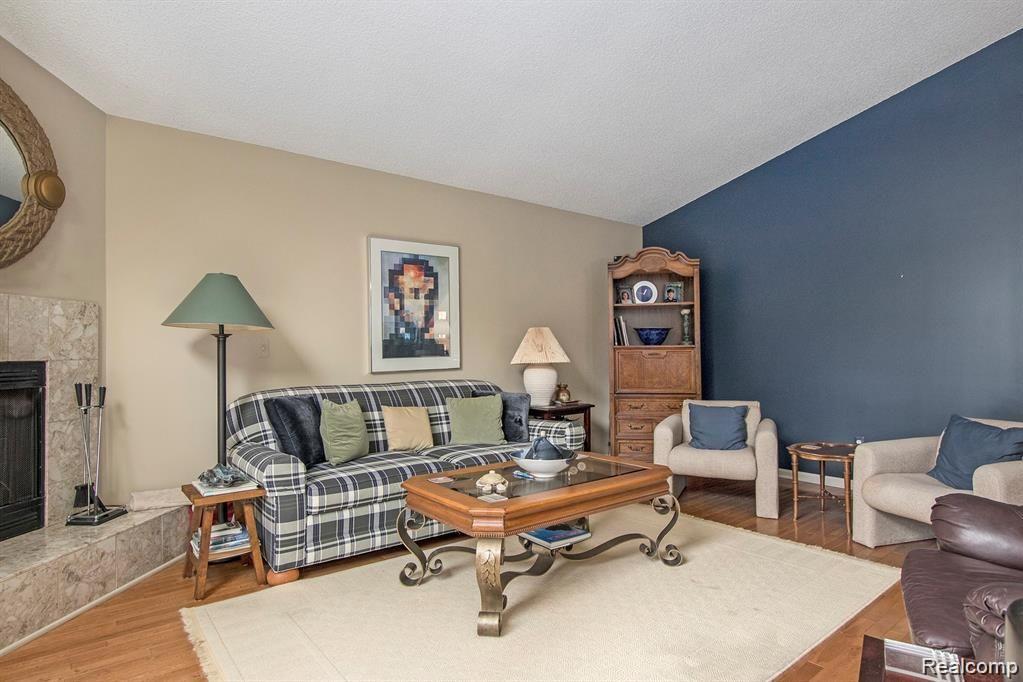 22220 River Ridge Trail Farmington Hills, MI 48335 - Photo 11 of 29