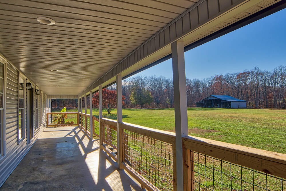 1065 Riggs Road Dayton, TN 37321 - Photo 4 of 46 front porch 2