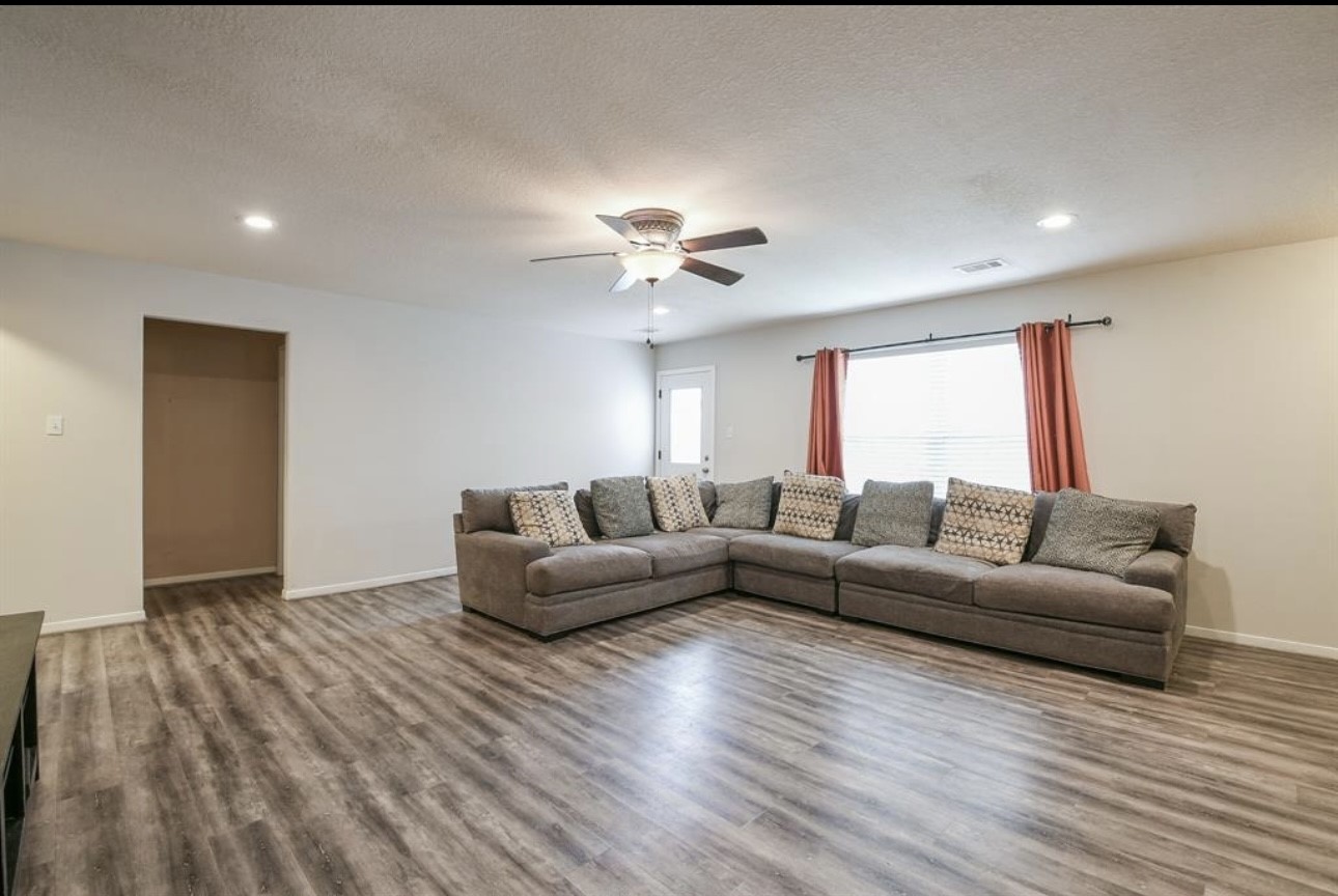 4854 Fair Oak Dale Lane Humble, TX 77346 - Photo 4 of 14