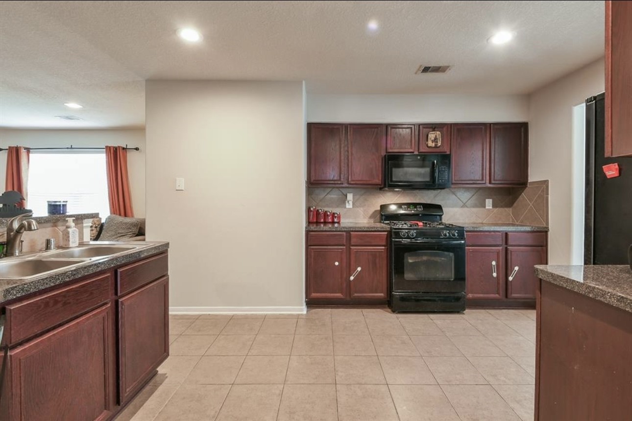 4854 Fair Oak Dale Lane Humble, TX 77346 - Photo 7 of 14