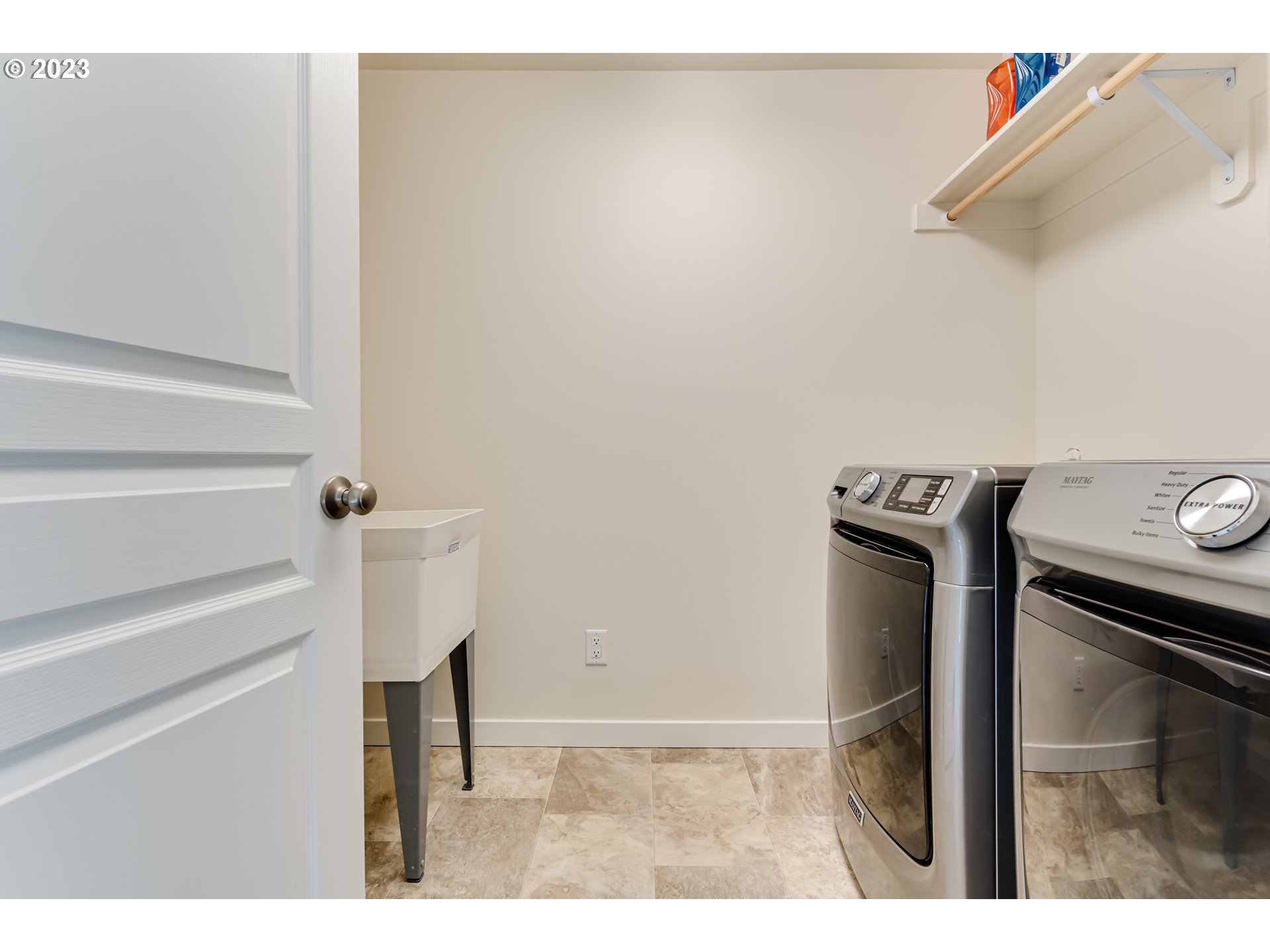 660 Fox Pine Lane Eugene, OR 97405 - Photo 35 of 48