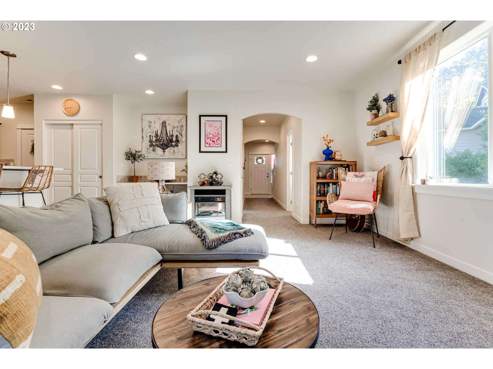 660 Fox Pine Lane Eugene, OR 97405 - Photo 9 of 48 a living room with furniture and a window