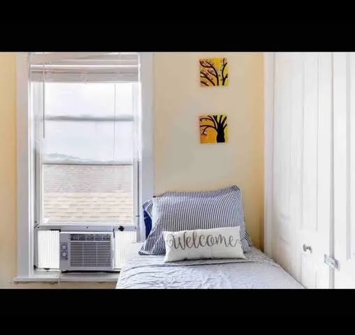 $2,600 | 3406 West Dickens Avenue, Unit 2, Chicago, IL 60647