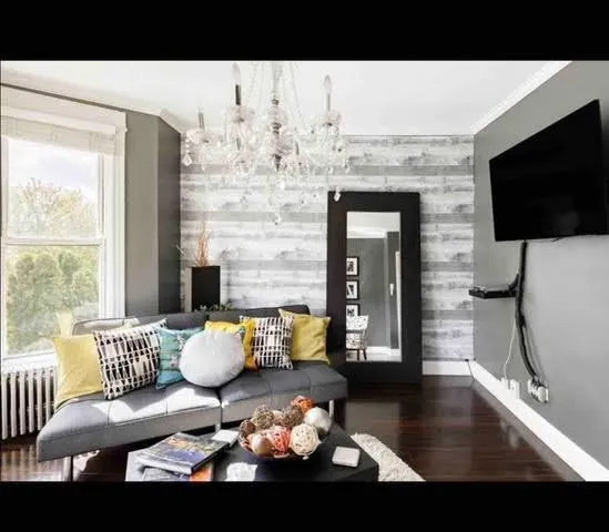 $2,600 | 3406 West Dickens Avenue, Unit 2, Chicago, IL 60647