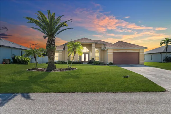 $3,800 | 2306 Southwest 28th Terrace, Cape Coral, FL 33914