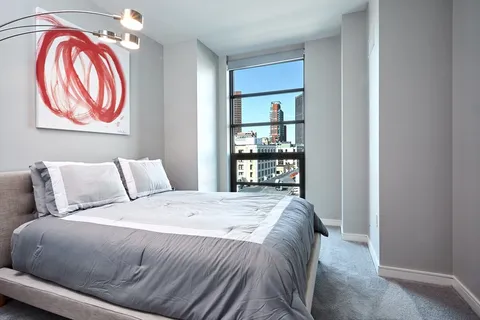 $1,299,000 | 580 Washington Street, Unit 1407, Boston, MA 02111