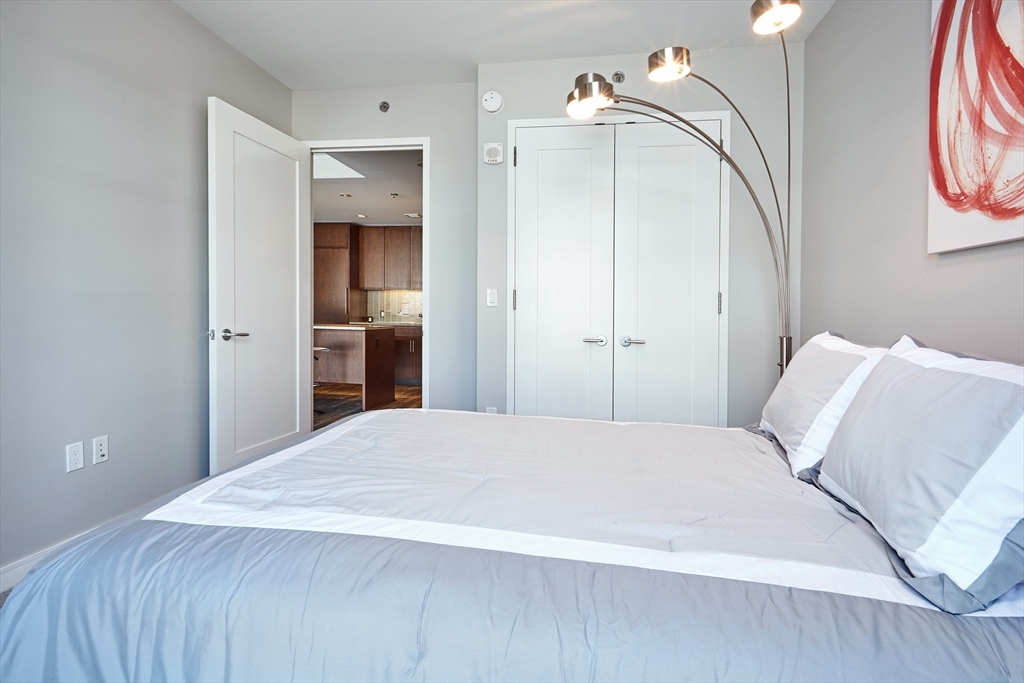 580 Washington Street, Unit 1407 Boston, MA 02111 - Photo 12 of 29