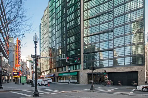 $1,299,000 | 580 Washington Street, Unit 1407, Boston, MA 02111