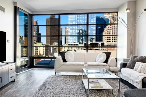 $1,299,000 | 580 Washington Street, Unit 1407, Boston, MA 02111