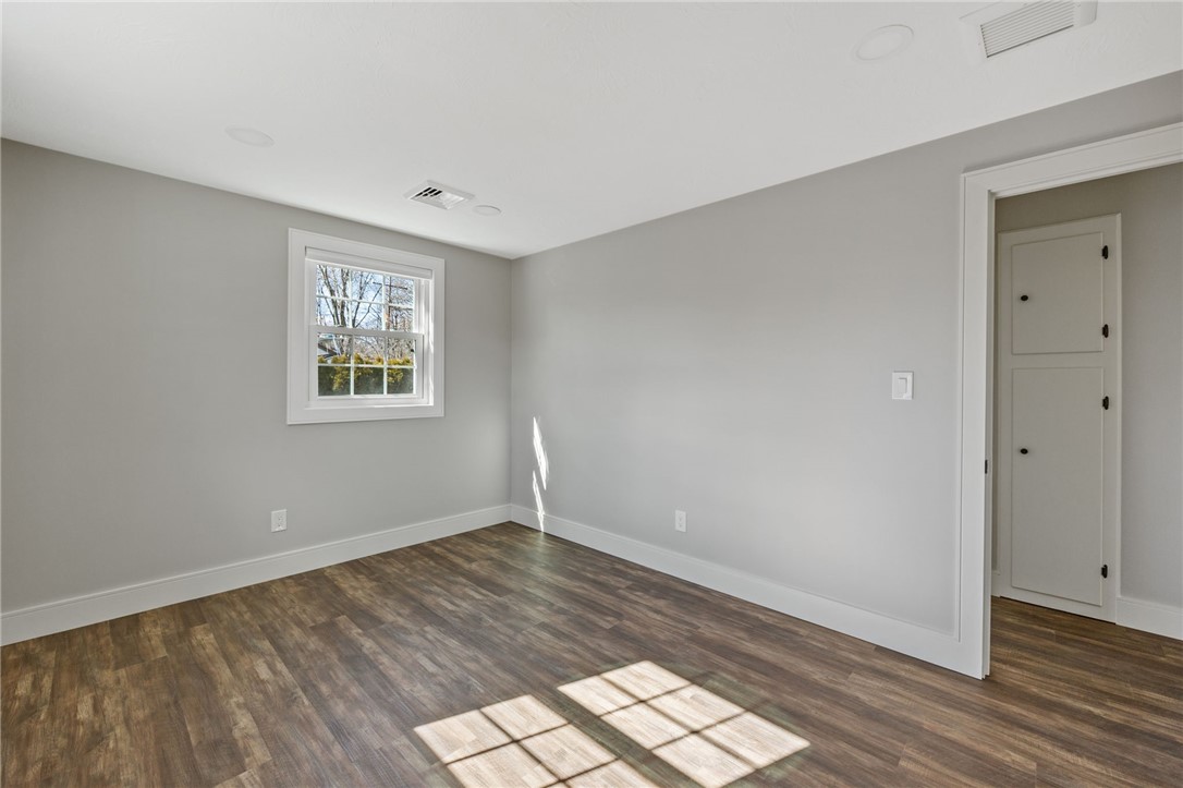684 County Road Barrington, RI 02806 - Photo 24 of 36 Gallery Image 24