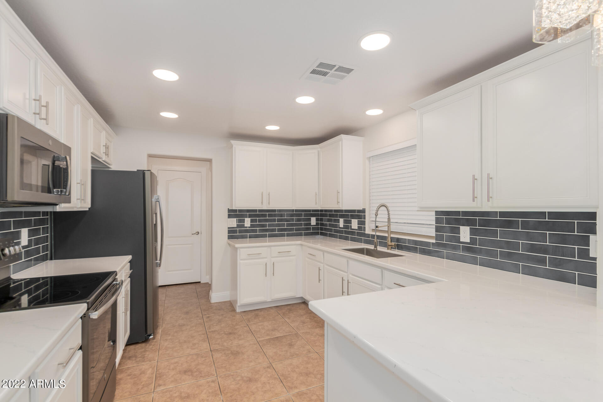 3031 East Harrison Street Gilbert, AZ 85295 - Photo 10 of 29 0010-11-Harrison