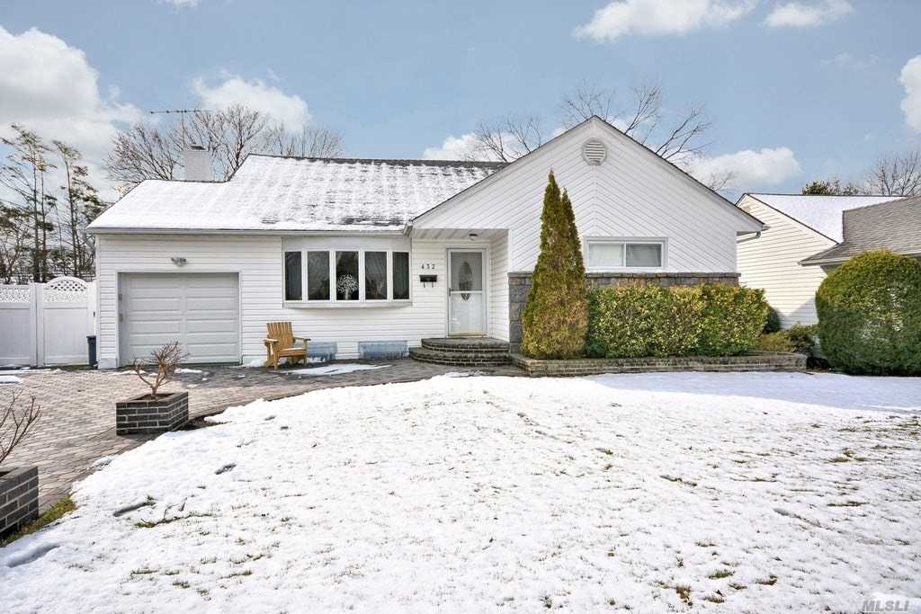 432 Devonshire Road Baldwin, NY 11510 - Photo 1 of 1