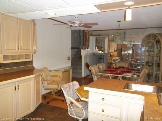 6223 Smith Road Linden, MI 48451 - Photo 5 of 39 101_2095.JPG