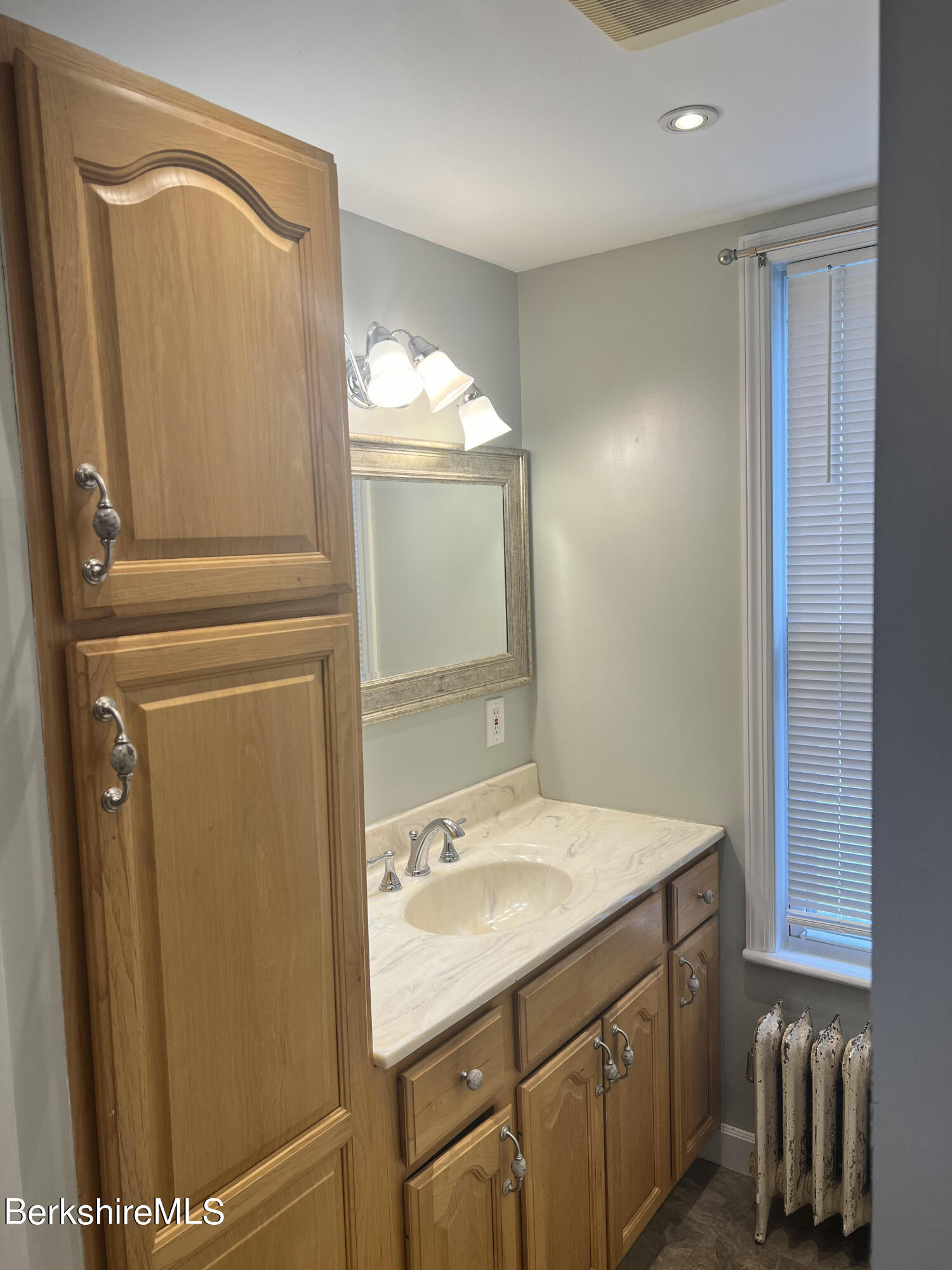 97 Appleton Avenue Pittsfield, MA 01201 - Photo 14 of 34 bathroom unit 2