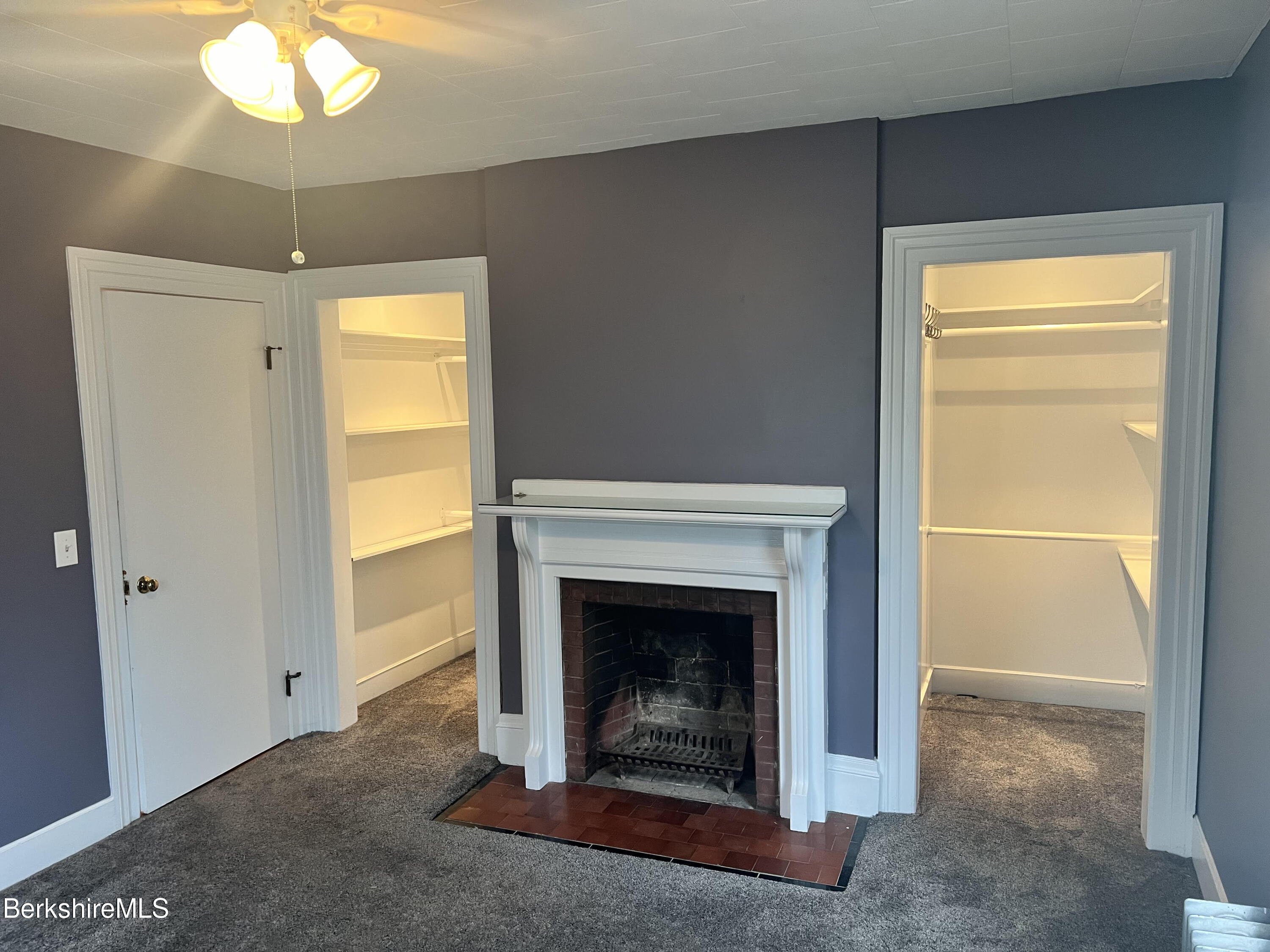 97 Appleton Avenue Pittsfield, MA 01201 - Photo 21 of 34 bedroom unit 2 fireplace