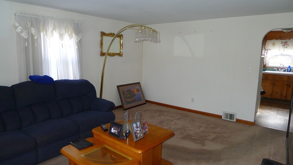 72 Champlain Street Springfield, MA 01151 - Photo 5 of 11 Gallery Image 5