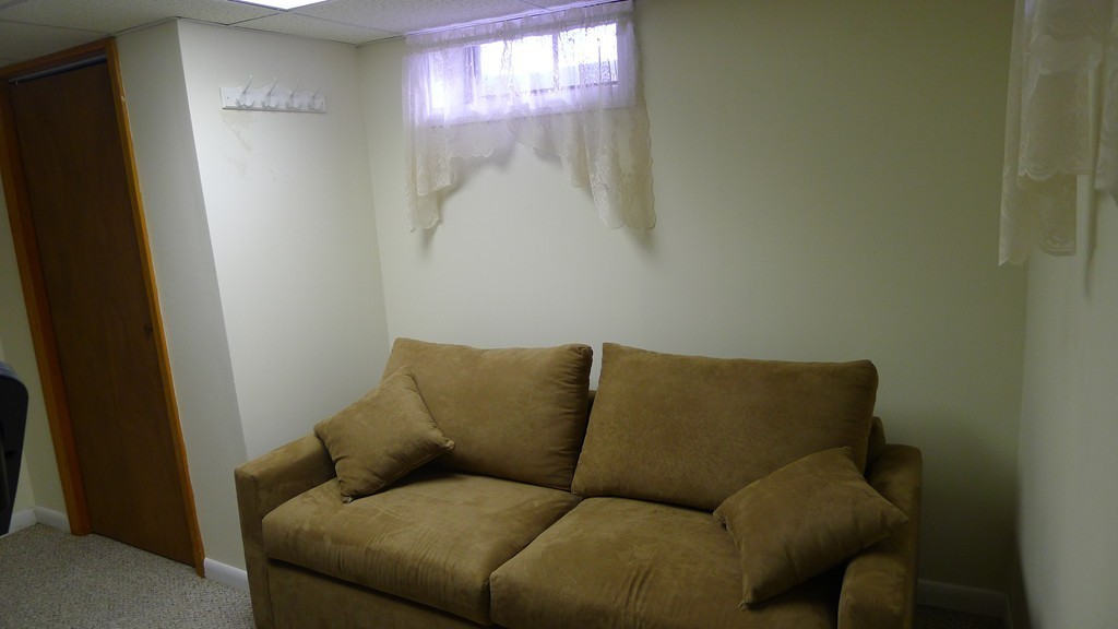 72 Champlain Street Springfield, MA 01151 - Photo 9 of 11 Gallery Image 9