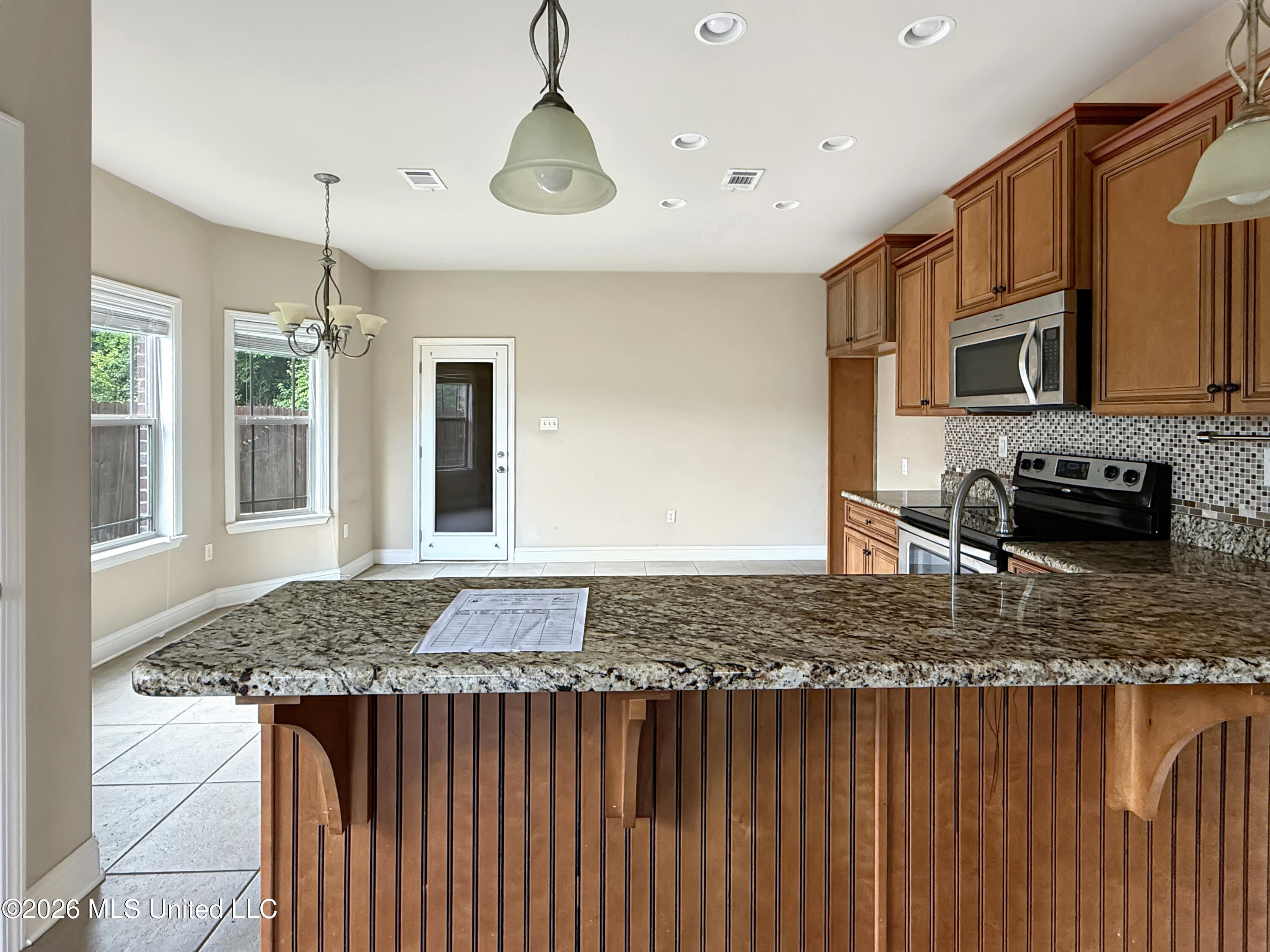 17093 Palm Ridge Drive D'Iberville, MS 39540 - Photo 4 of 15 e613e2ffe67e69d7e8d104a6d632b33ba4d82d50