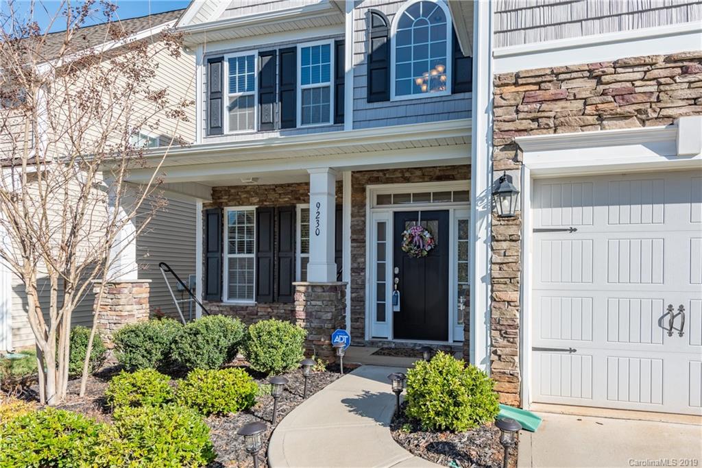 9230 Inverness Bay Road Charlotte, NC 28278 - Photo 2 of 27