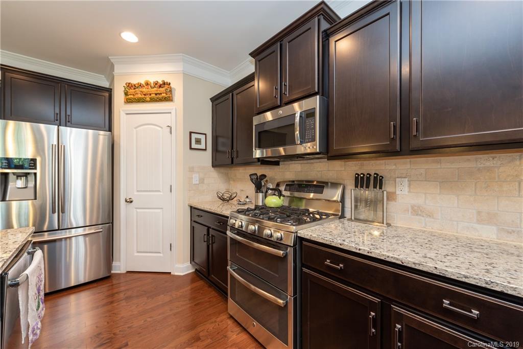 9230 Inverness Bay Road Charlotte, NC 28278 - Photo 9 of 27