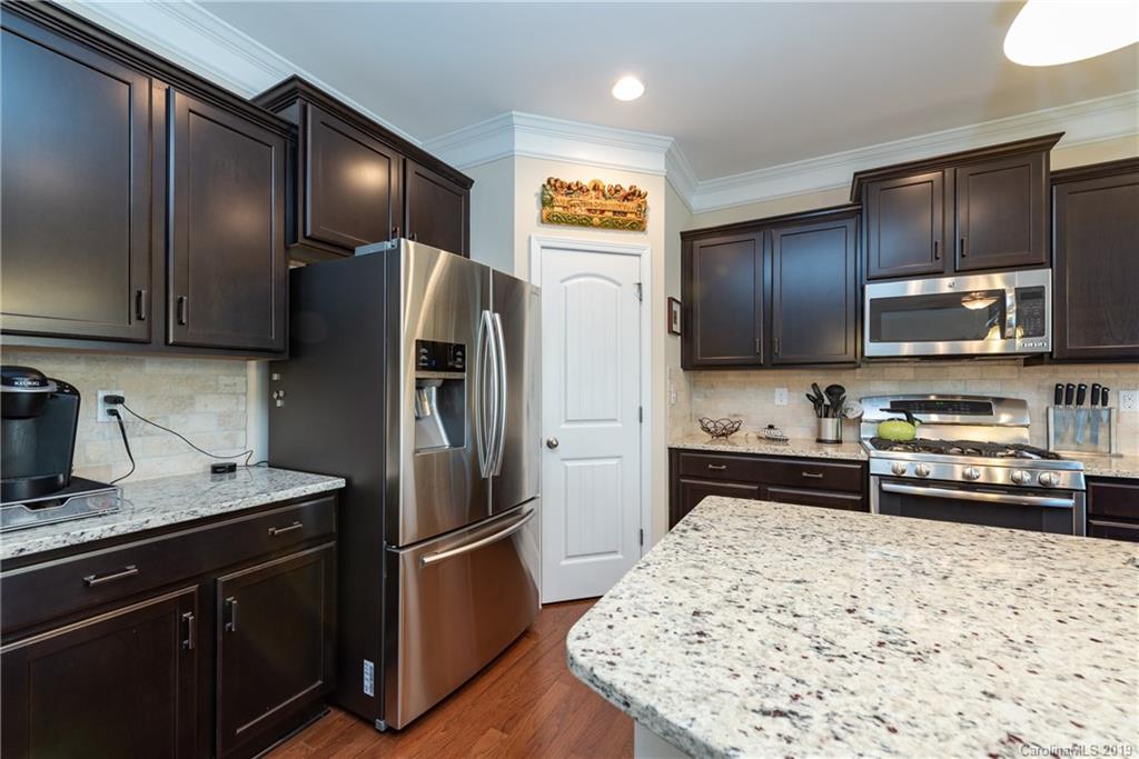 9230 Inverness Bay Road Charlotte, NC 28278 - Photo 10 of 27