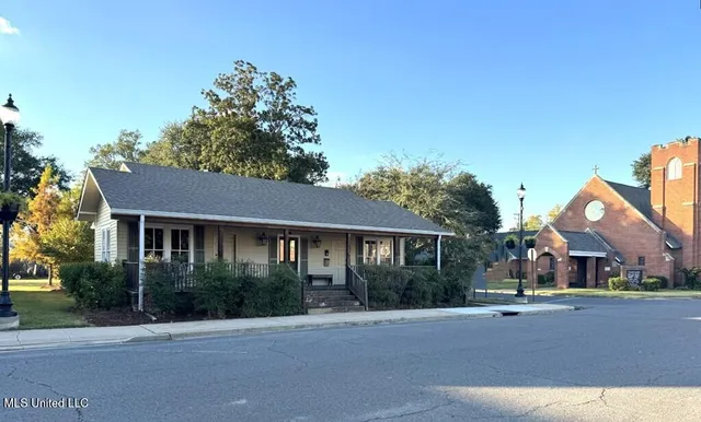 $189,000 | 12 North Oak Street, Vidalia, LA 71373