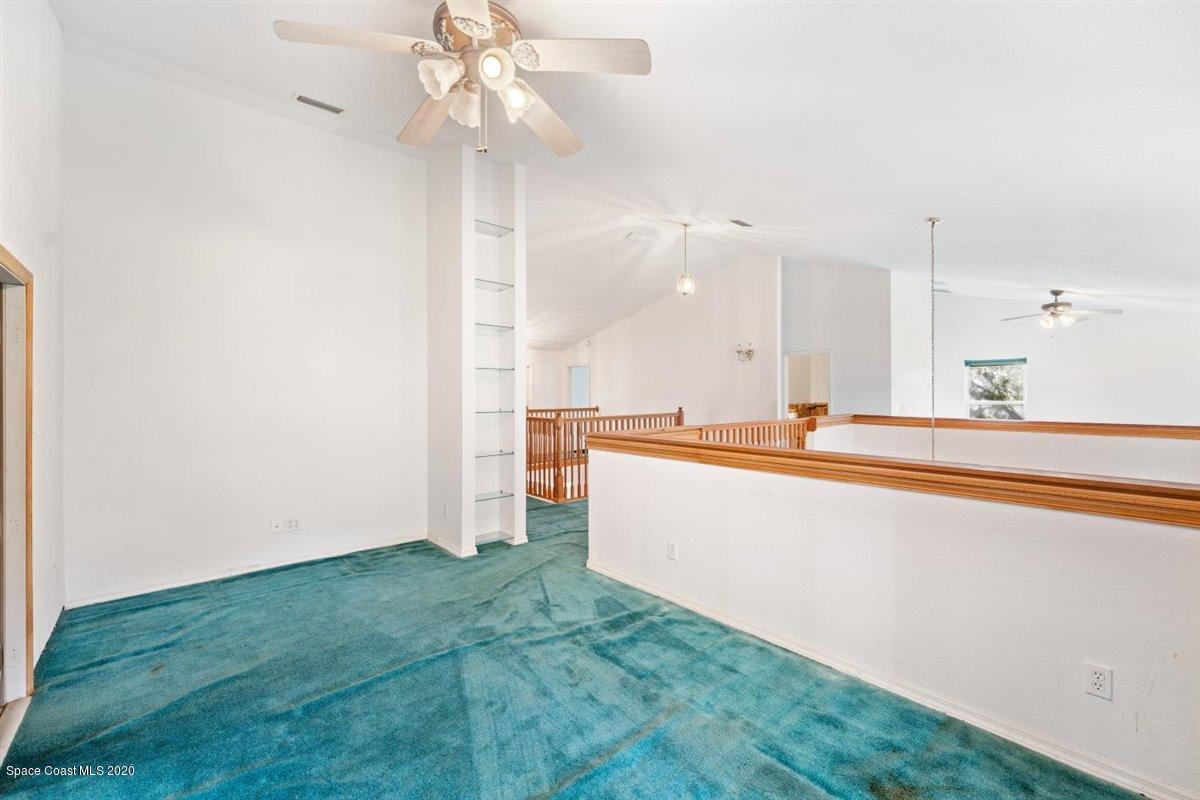 2425 Fort Lane Road Geneva, FL 32732 - Photo 17 of 38 Second Floor Loft