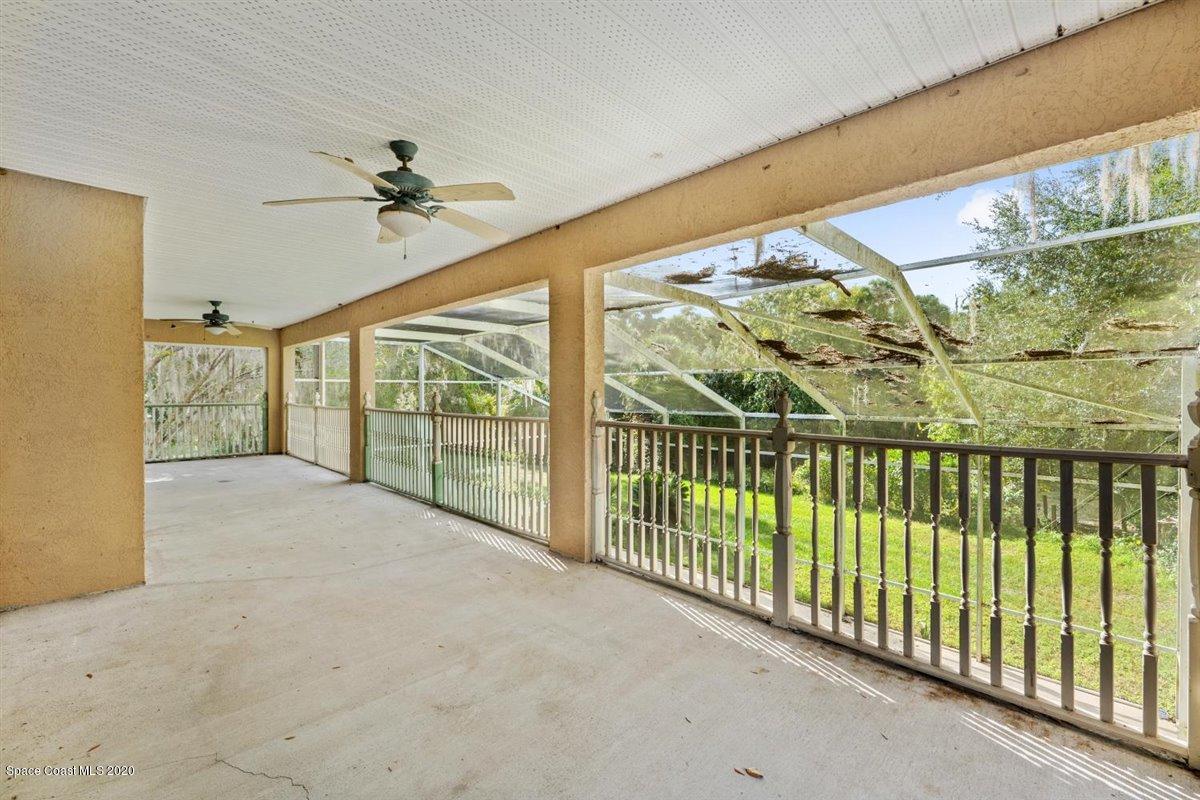 2425 Fort Lane Road Geneva, FL 32732 - Photo 22 of 38 Rear Balcony