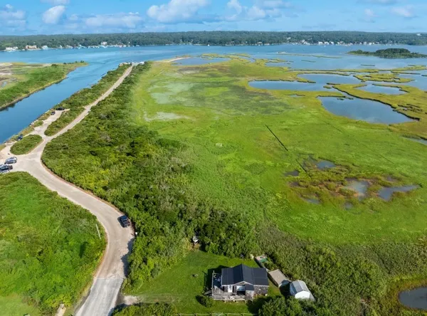 $975,000 | 853 West Beach Road, Charlestown, RI 02813