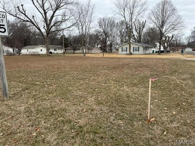 $22,500 | 105 North Hickory Street, Okawville, IL 62271