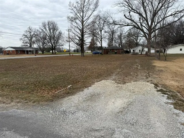 $22,500 | 105 North Hickory Street, Okawville, IL 62271