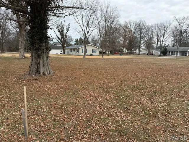 $22,500 | 105 North Hickory Street, Okawville, IL 62271