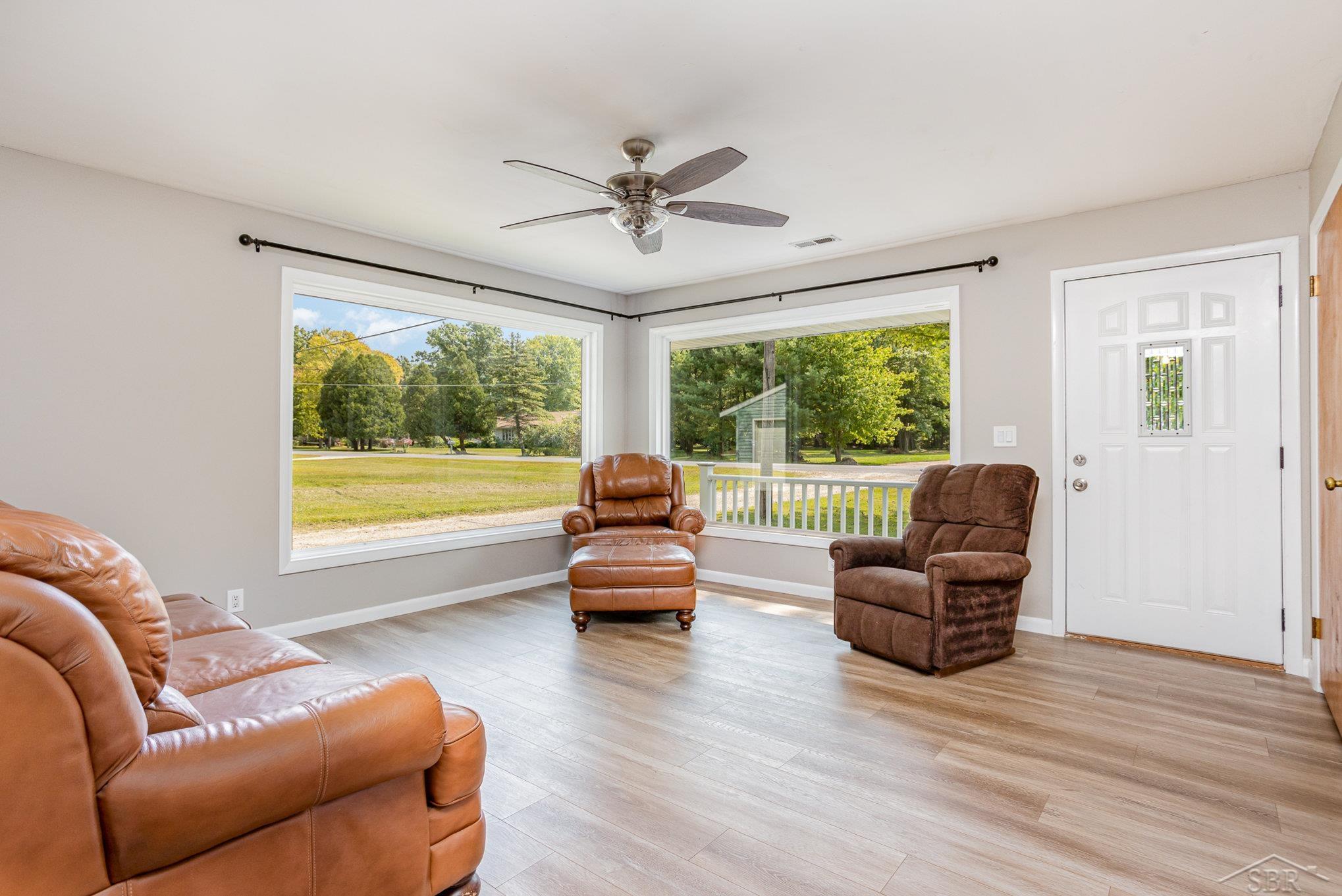 1136 West Prairie Road Midland, MI 48640 - Photo 3 of 35