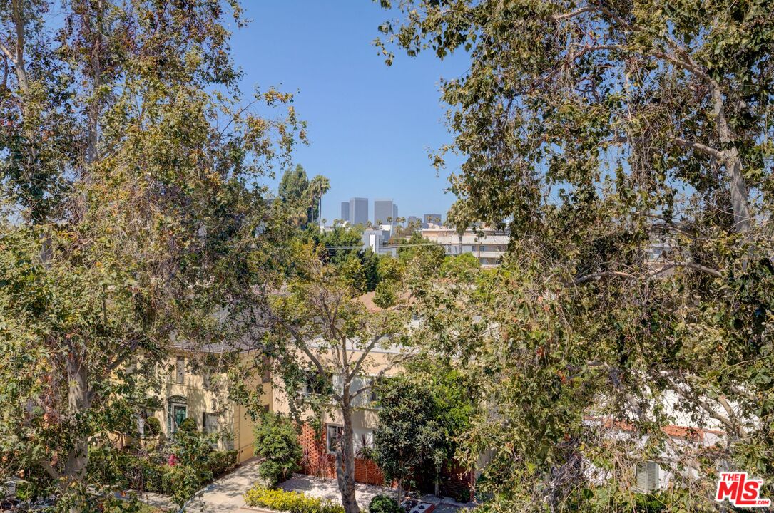 200 North Swall Drive, Unit PH6 Beverly Hills, CA 90211 - Photo 15 of 22