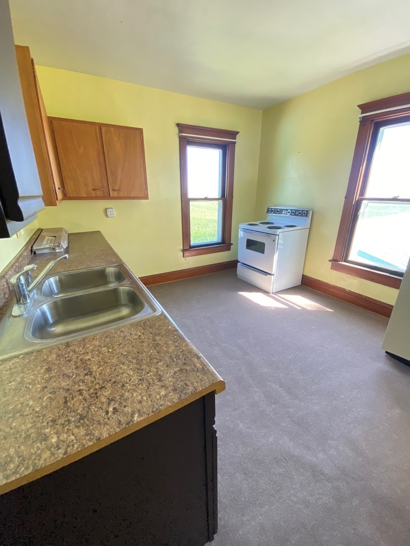 752 Lievan Road Dixon, IL 61021 - Photo 21 of 35