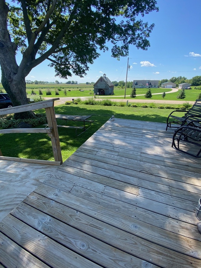 752 Lievan Road Dixon, IL 61021 - Photo 29 of 35