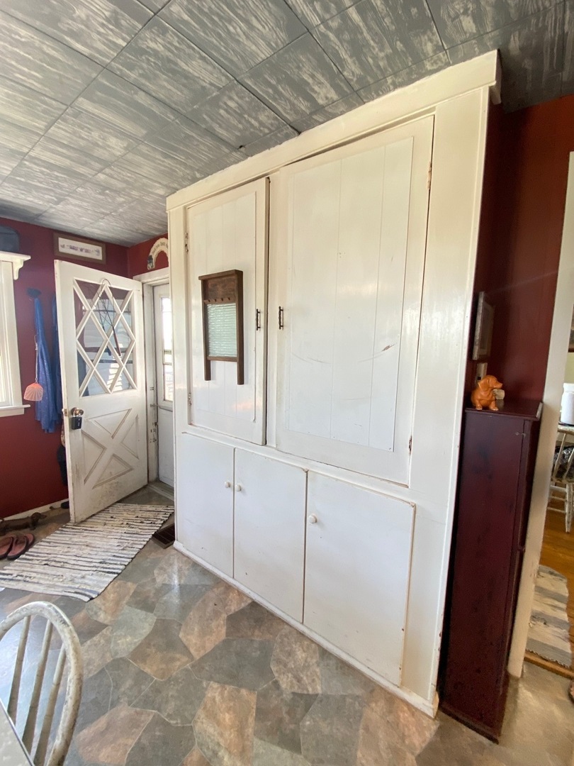 752 Lievan Road Dixon, IL 61021 - Photo 7 of 35