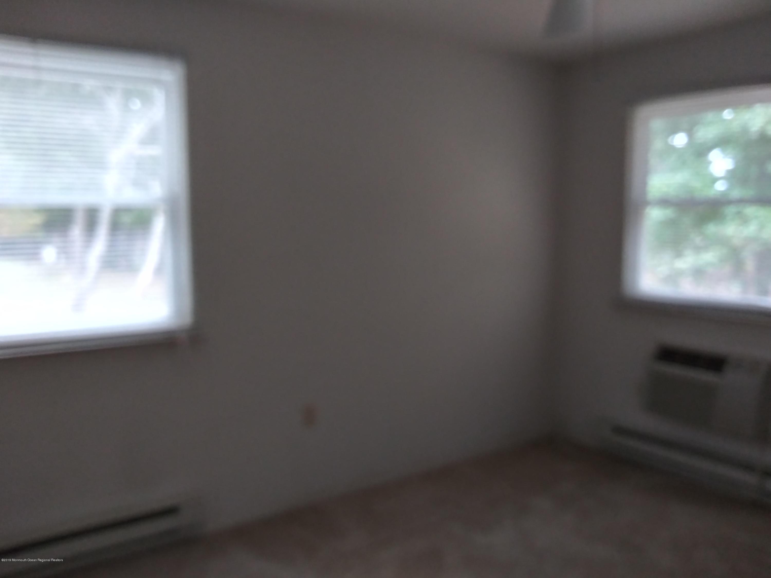 61 A Sunset Road, Unit 60 Whiting, NJ 08759 - Photo 11 of 12 20191008_110534_HDR