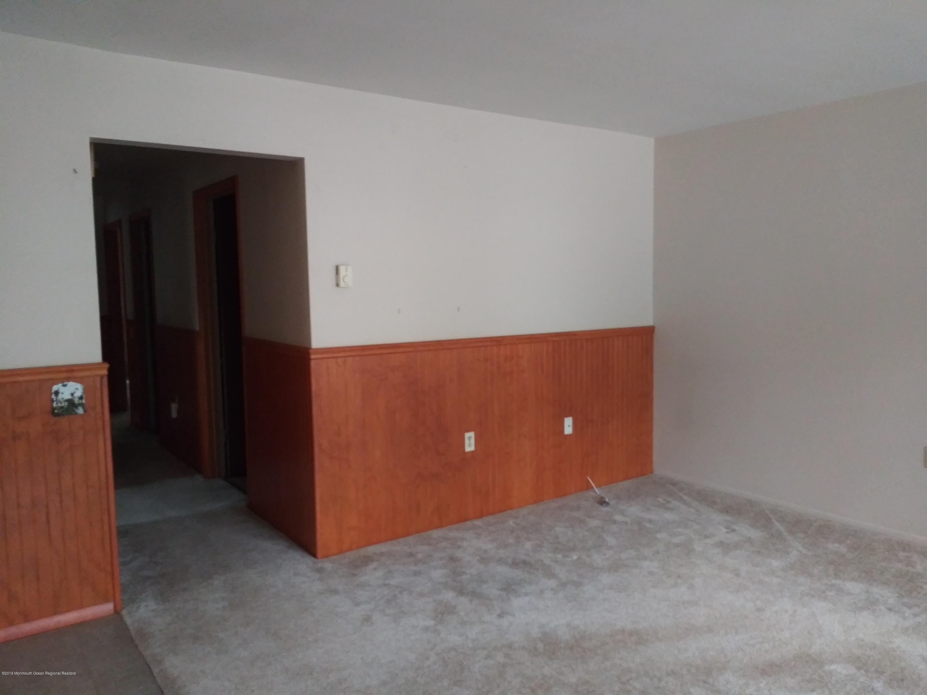 61 A Sunset Road, Unit 60 Whiting, NJ 08759 - Photo 6 of 12 20191008_110447