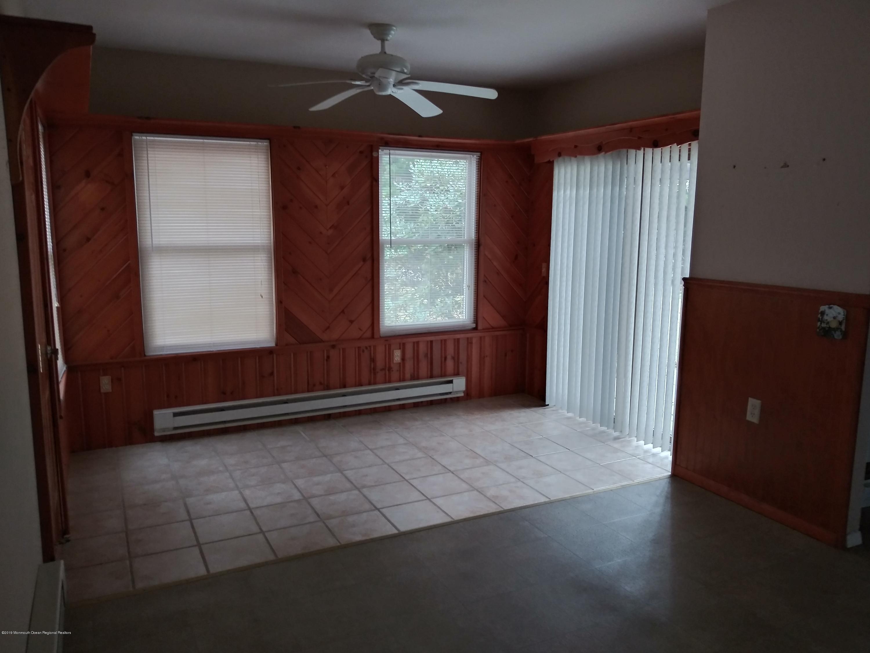 61 A Sunset Road, Unit 60 Whiting, NJ 08759 - Photo 8 of 12 20191008_110615_HDR
