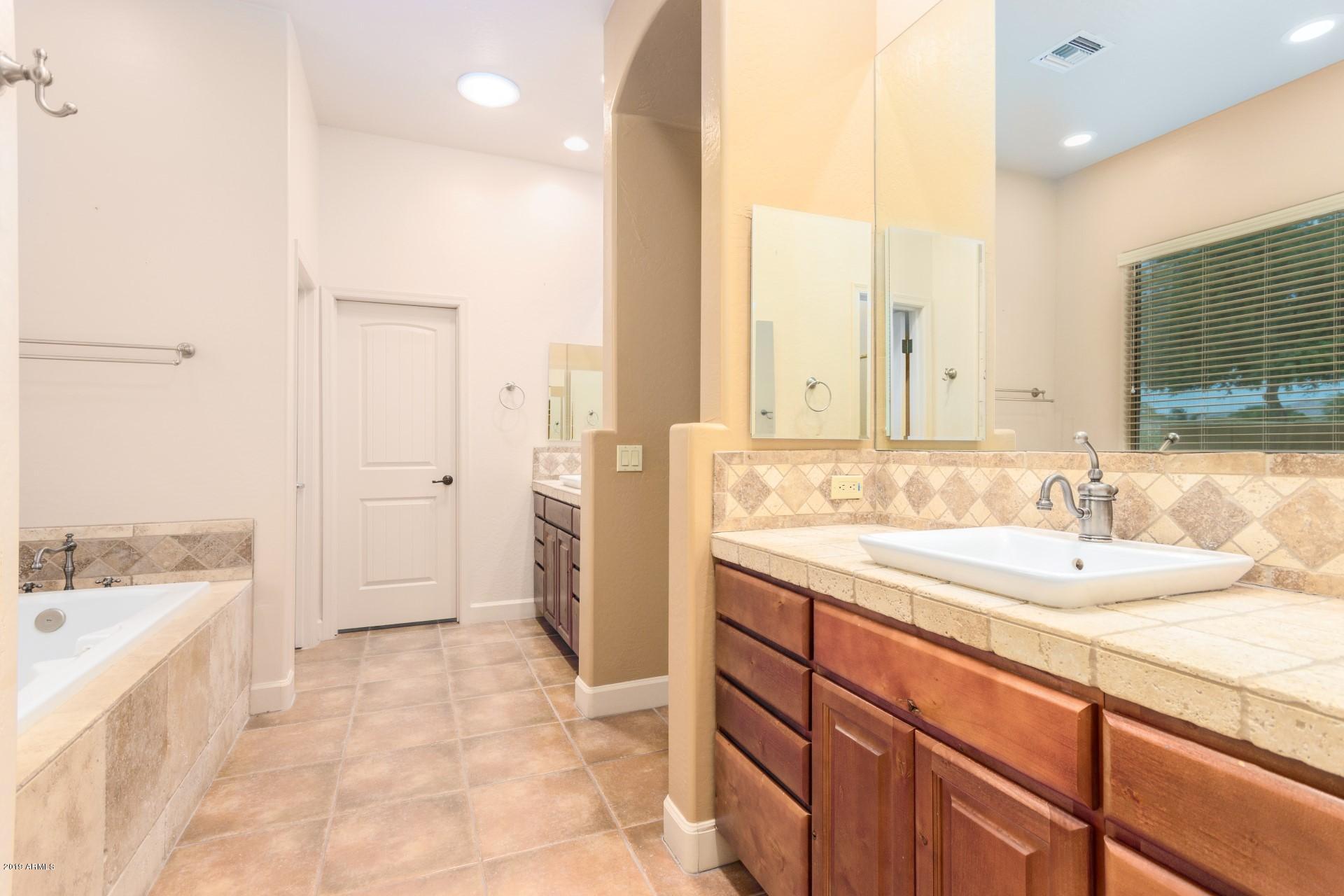 17412 West Ocotillo Road Waddell, AZ 85355 - Photo 14 of 32 Master Bath