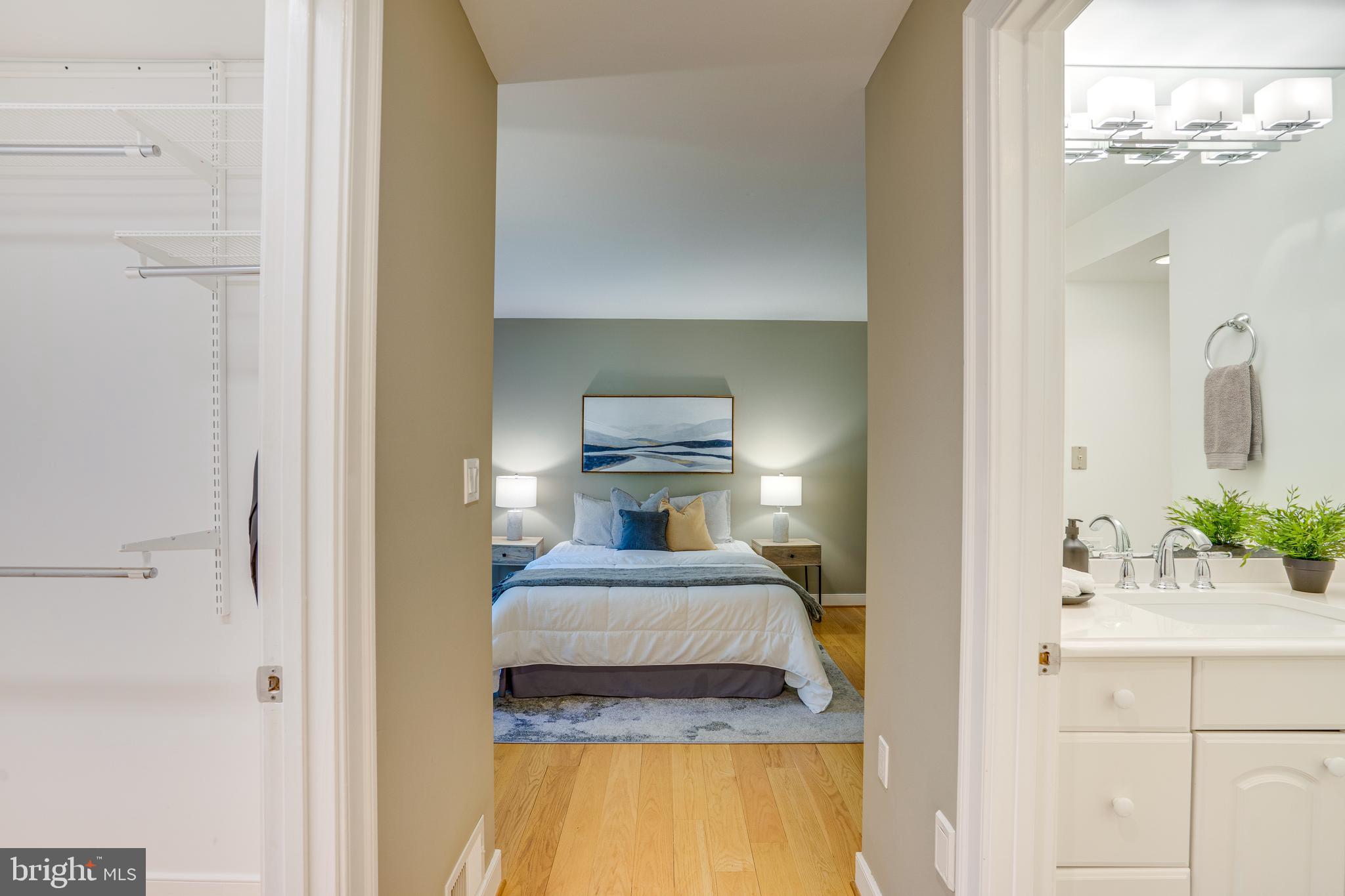 2603 Penny Royal Lane Reston, VA 20191 - Photo 9 of 72 Main Level Suite