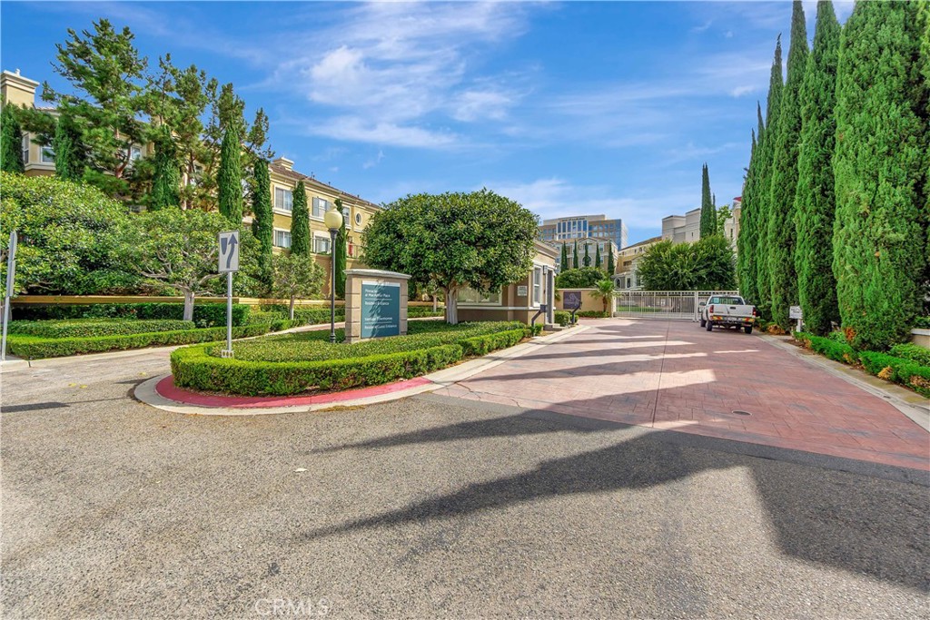 3405 South Main Street, Unit D Santa Ana, CA 92707 - Photo 30 of 30 a view of a basketball court