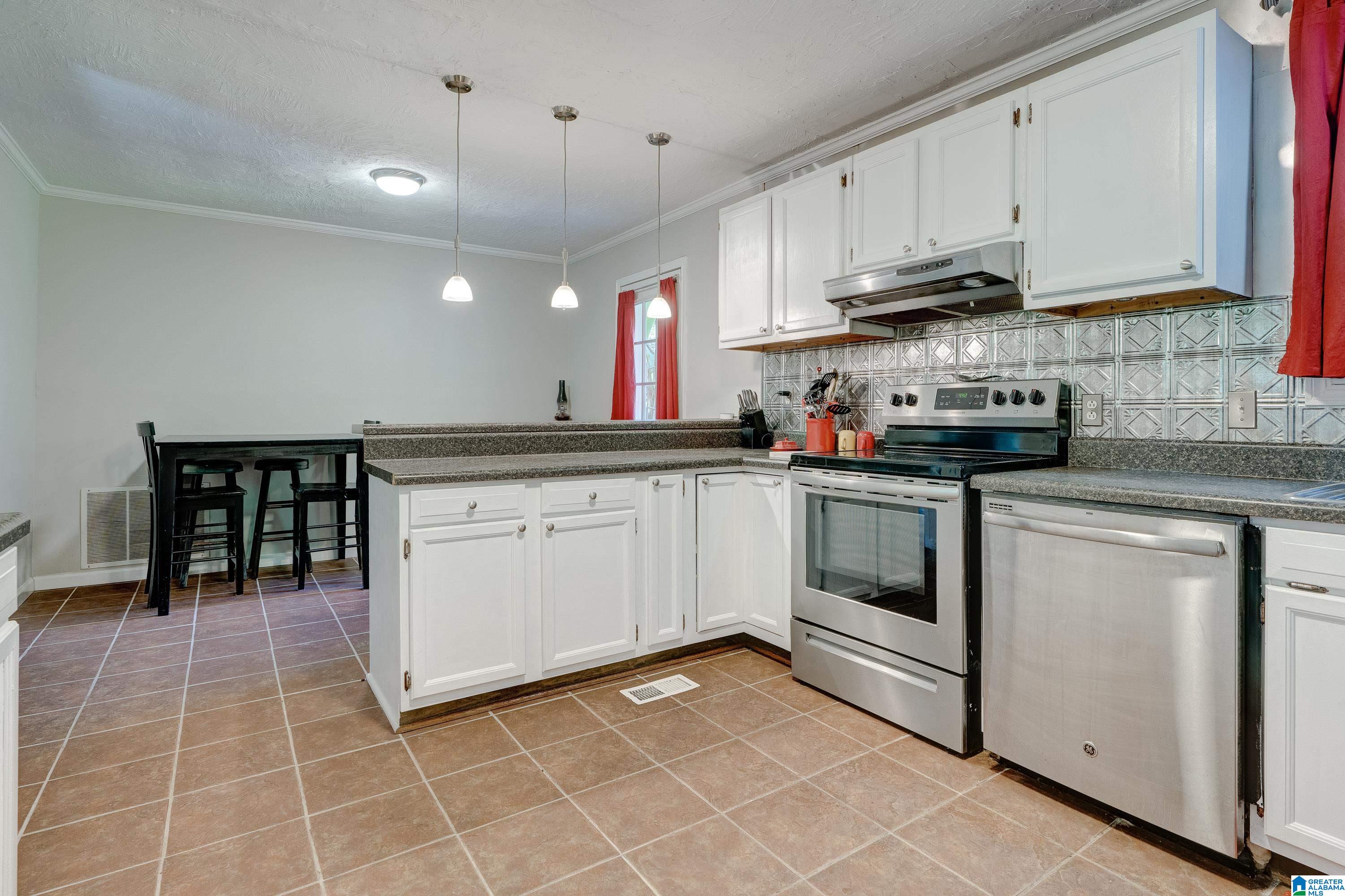 1859 Rex Lake Road Leeds, AL 35094 - Photo 8 of 34