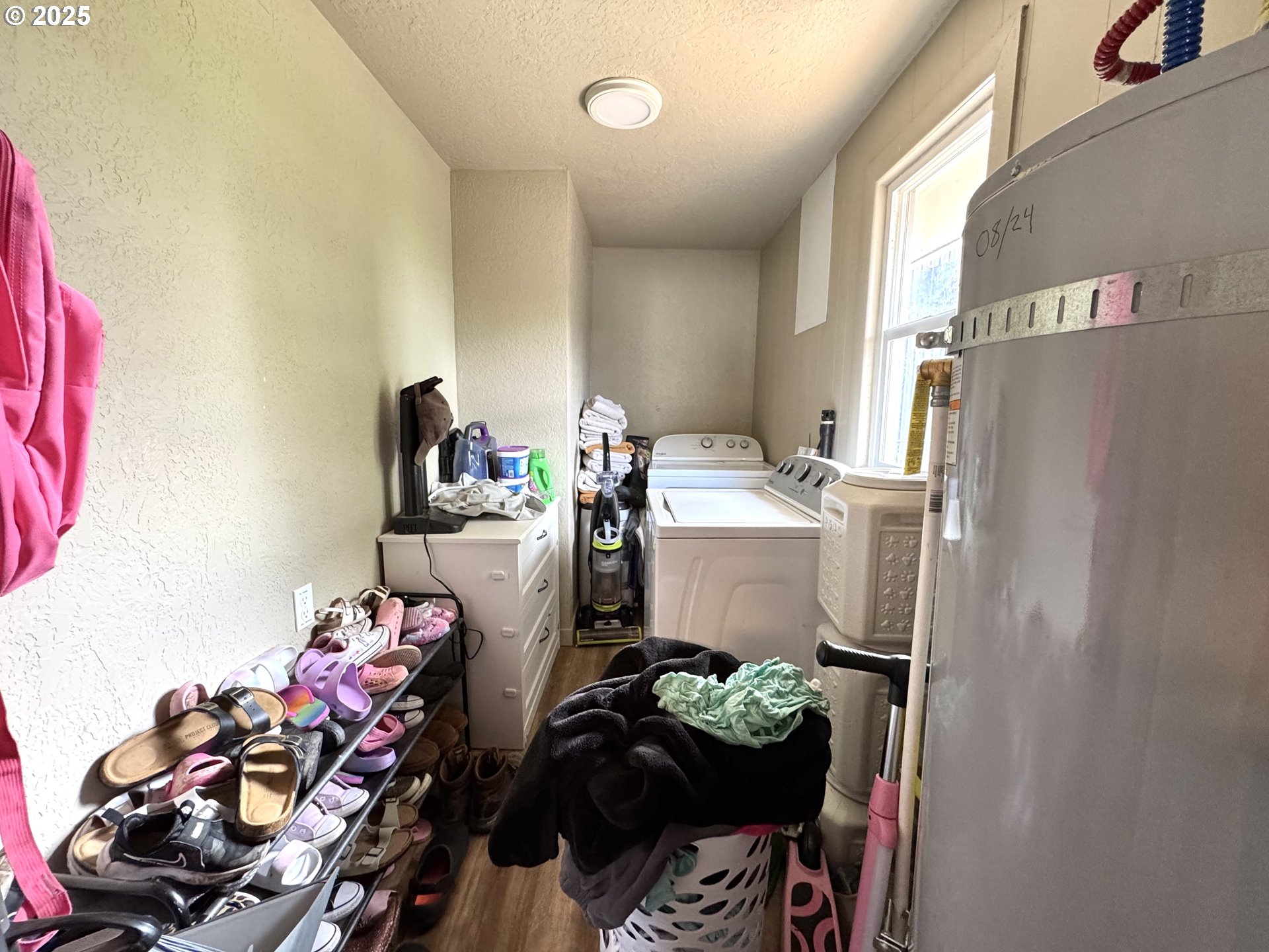 1135 Monmouth Street Independence, OR 97351 - Photo 14 of 20 Laundry