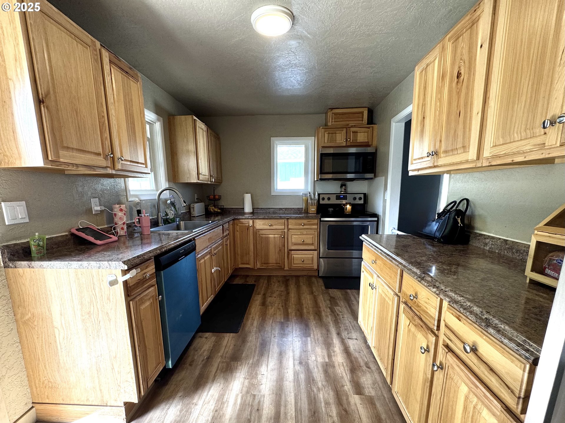 1135 Monmouth Street Independence, OR 97351 - Photo 16 of 20 Kitchen